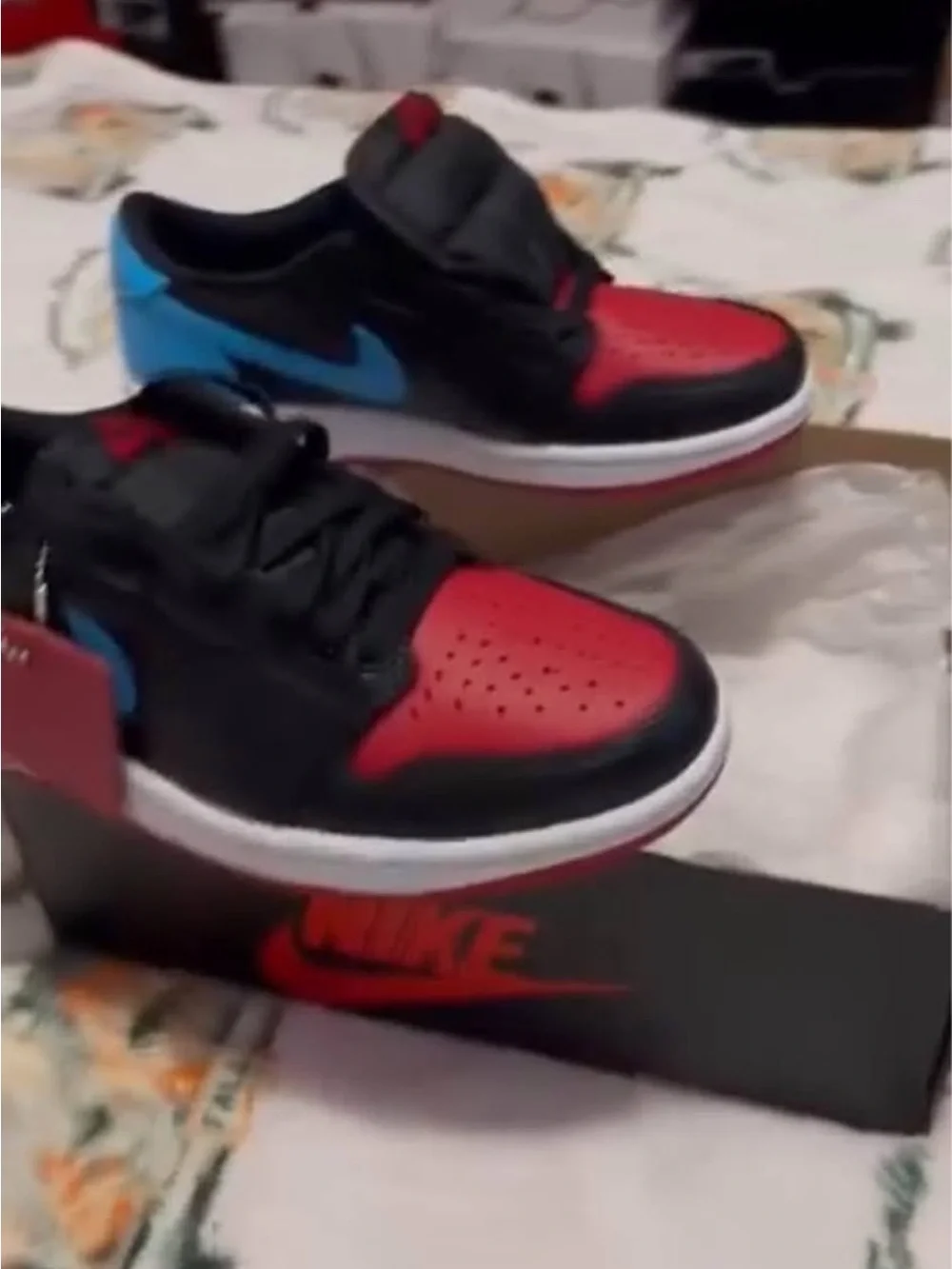 Nike iconic two
